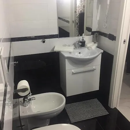 Holiday home Sannazzaro 70 *