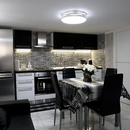 Sannazzaro 70 Holiday home