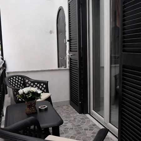 Sannazzaro 70 * Naples