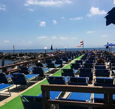 Hébergement de vacances Sannazzaro 70 *